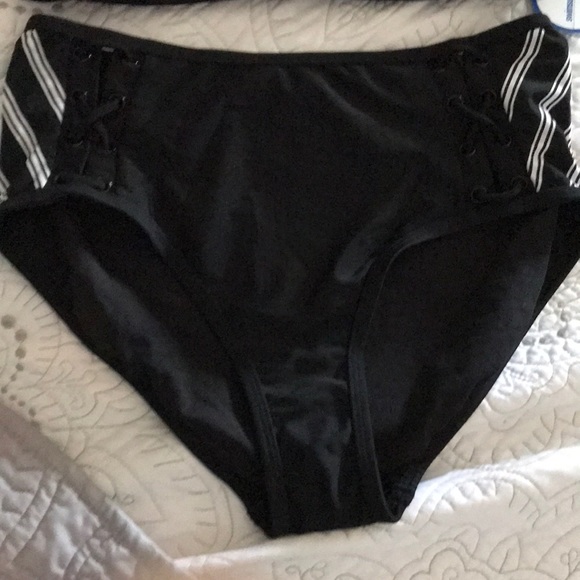 Swimsuits for All Bathing Suit - Picture 3 of 3